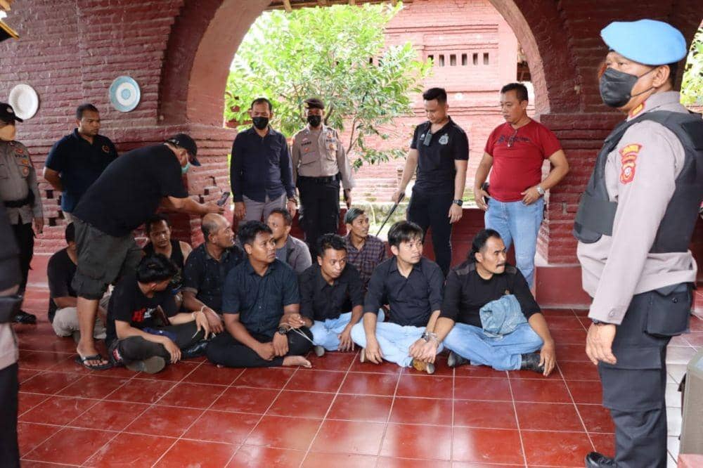 Bikin Onar, Puluhan Anggota Ormas di Cirebon Ditangkap Polisi