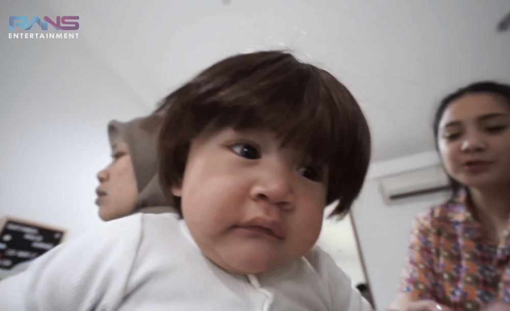 potret Rayyanza pakai wig (youtube.com/RANS Entertainment)