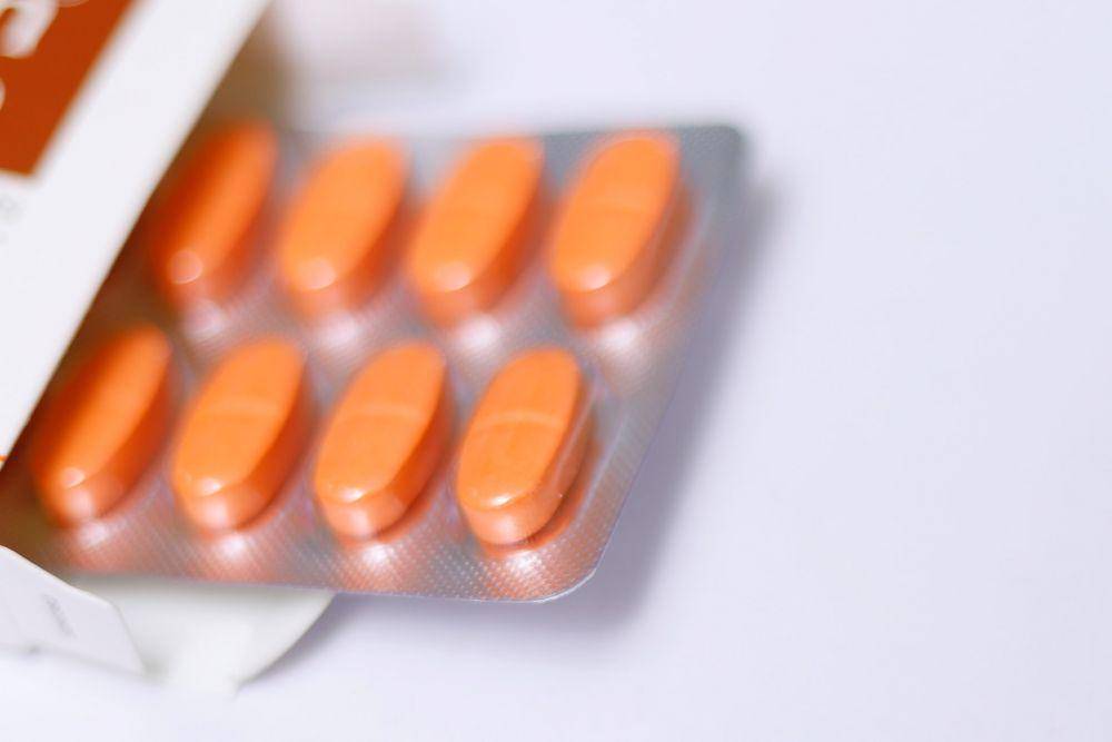 ilustrasi obat (unsplash.com/Melany @ tuinfosalud.com)