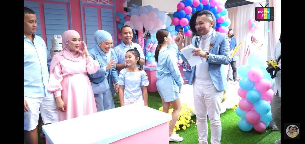potret gender reveal Syifa (dok.YouTube/ Qiss You TV)