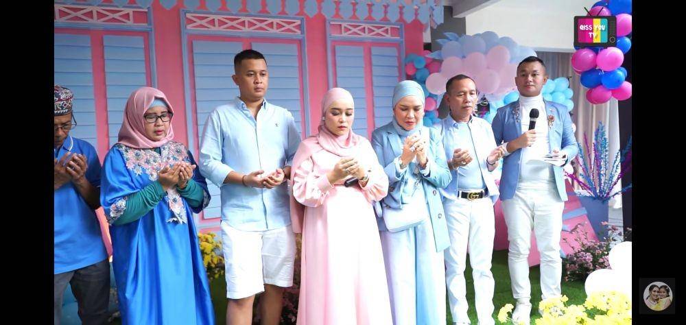 potret gender reveal Syifa (dok.YouTube/ Qiss You TV)