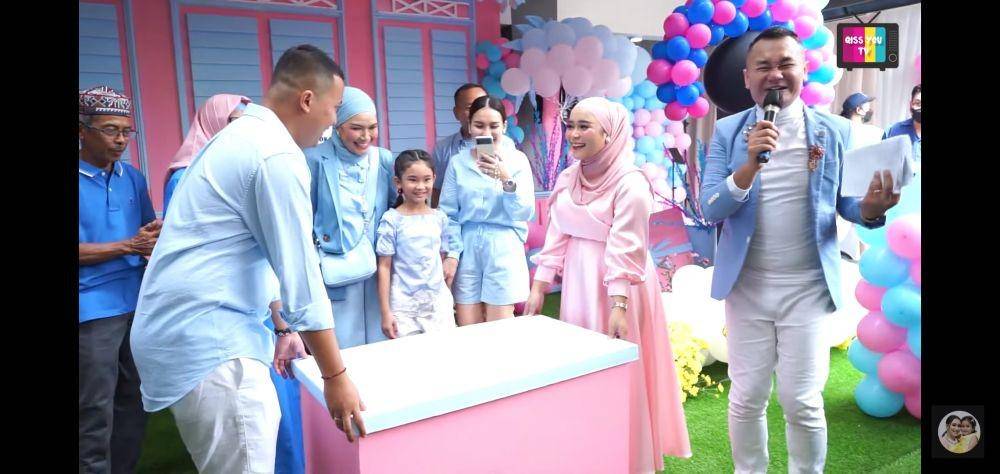 potret gender reveal Syifa (dok.YouTube/ Qiss You TV)