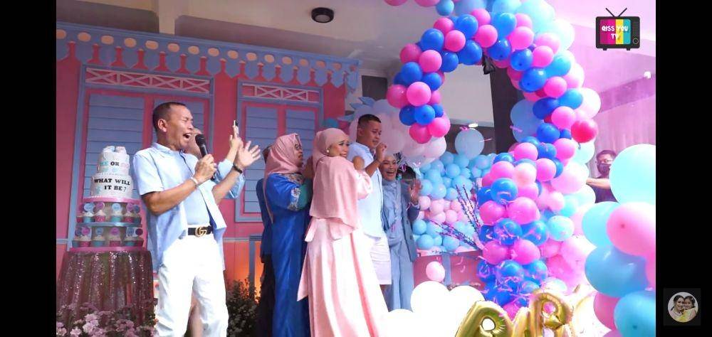 potret gender reveal Syifa (dok.YouTube/ Qiss You TV)