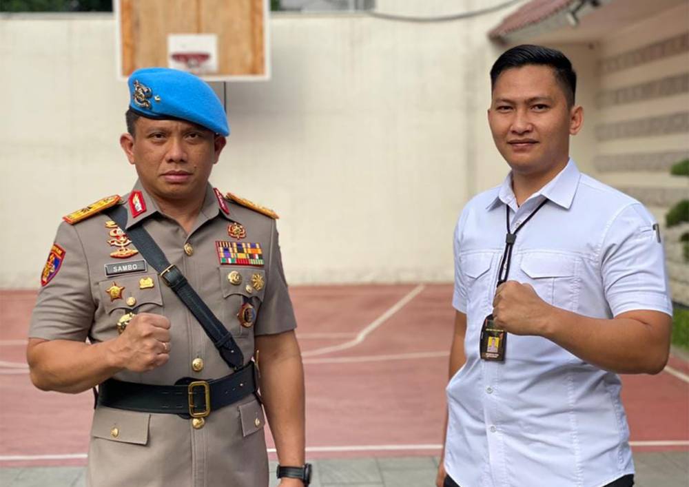 Kadiv Propam Irjen Pol Ferdy Sambo dan Brigadir Nofriansyah Yosua Hutabarat. (facebook.com/rohani7131)