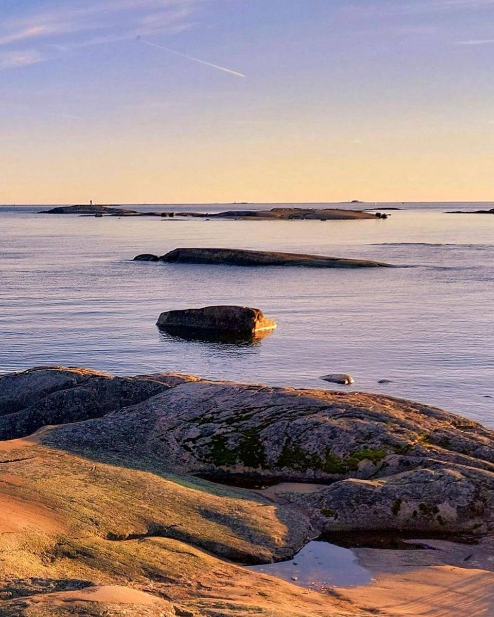 Pihlajasaari Beach (instagram.com/umbrella72)