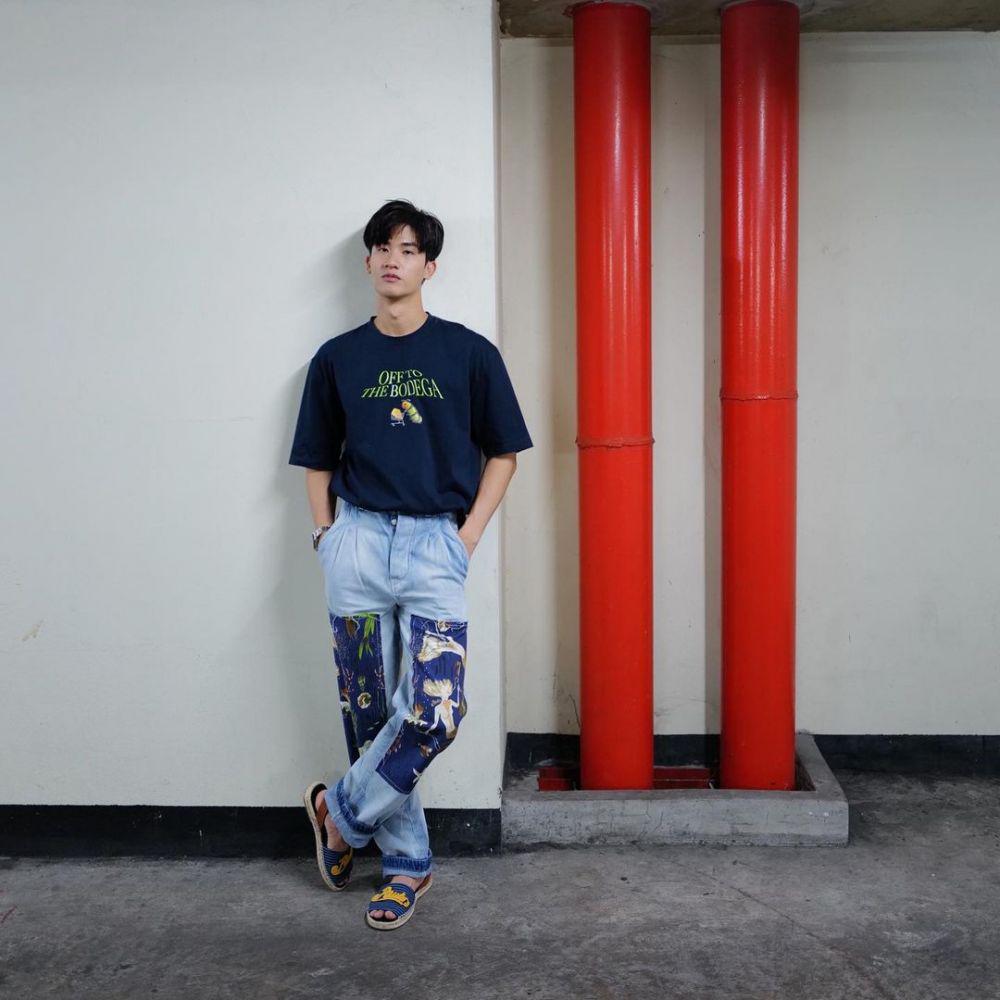 Gaya busana Tay Tawan (instagram.com/tawan_v)