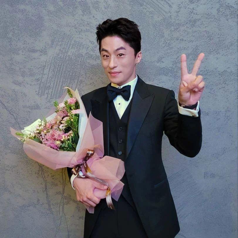 Koo Kyo Hwan (instagram.com/namooactors)