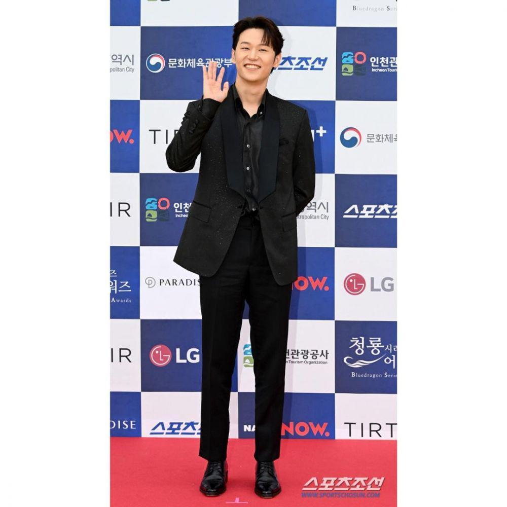 Lee Hak Joo (instagram.com/smcnc_artists)