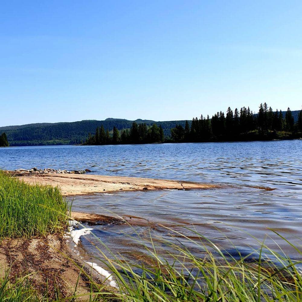 Snasavatnet Lake (instagram.com/dis_foto)