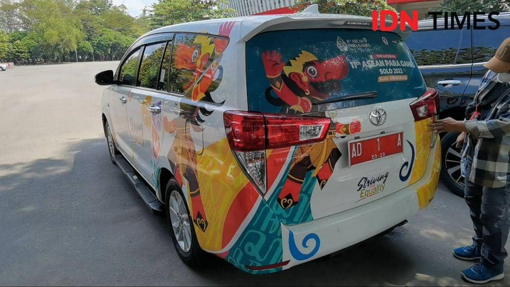 Mobil dinas Gibran Rakabuming. (IDN Times/Larasati Rey)