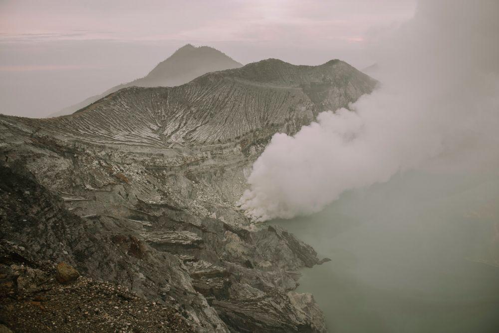 Gunung Ijen (unsplash.com/dulz muhammad)