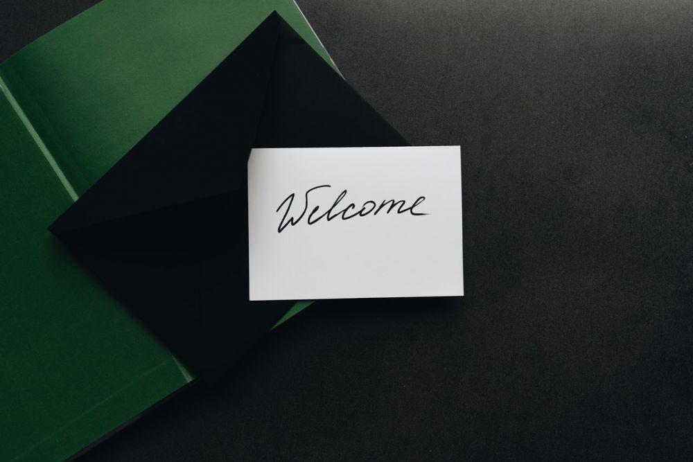 ilustrasi cue cards (pexels.com/alleksana)