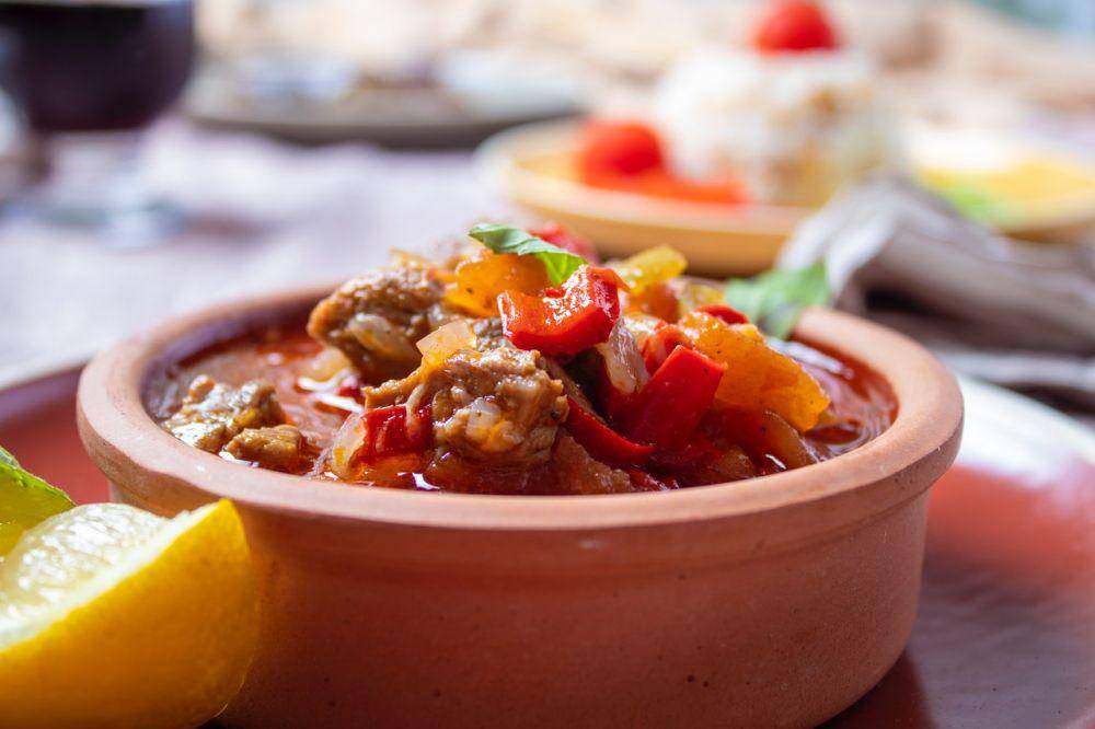 ilustrasi kimchi beef stew (pexels.com/Servet photograph)