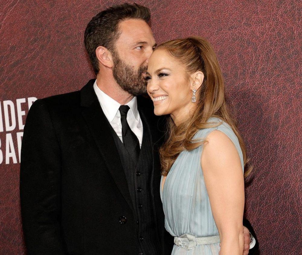 Ben Affleck dan Jennifer Lopez (dok. Elle USA)