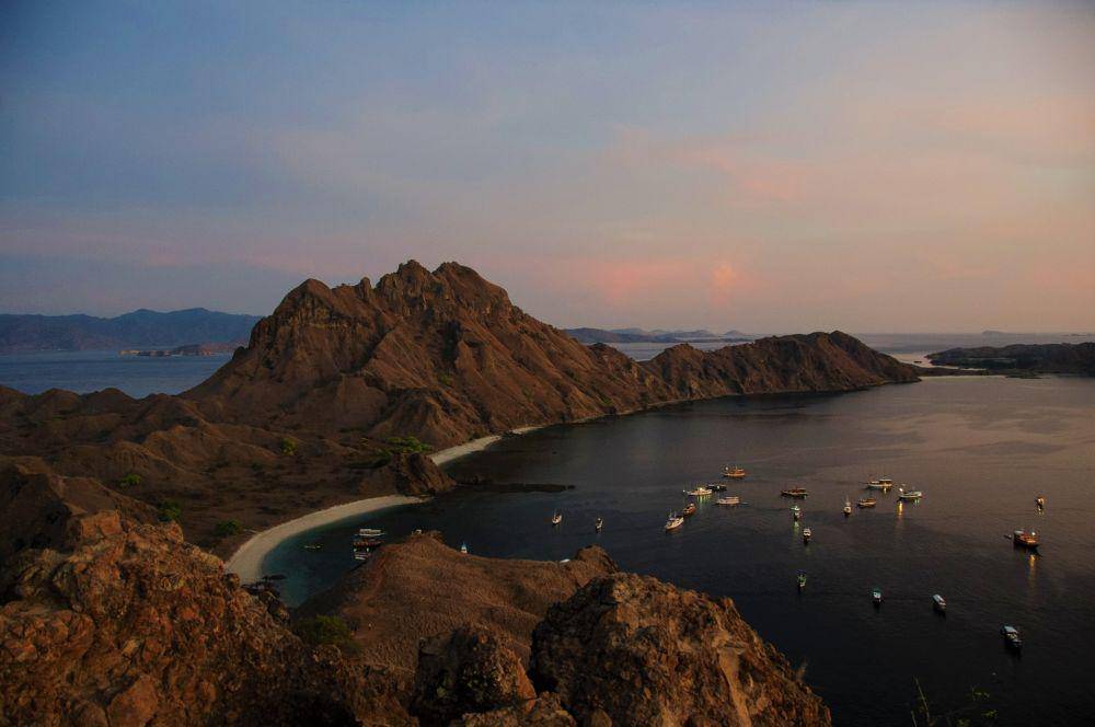 Pulau Padar (unsplash.com/Seb T)