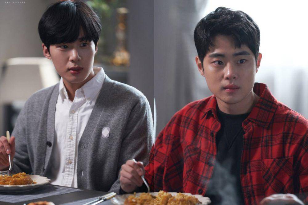 Kim Dong Hee dan Jo Byeong Kyu di drama Sky Castle (dok. JTBC/Sky Castle)