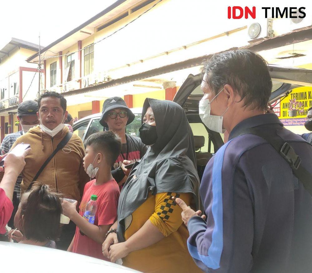 Tak Biasa, Korban Kecelakaan Cibubur Pamit Cium Tangan Sebelum Pergi