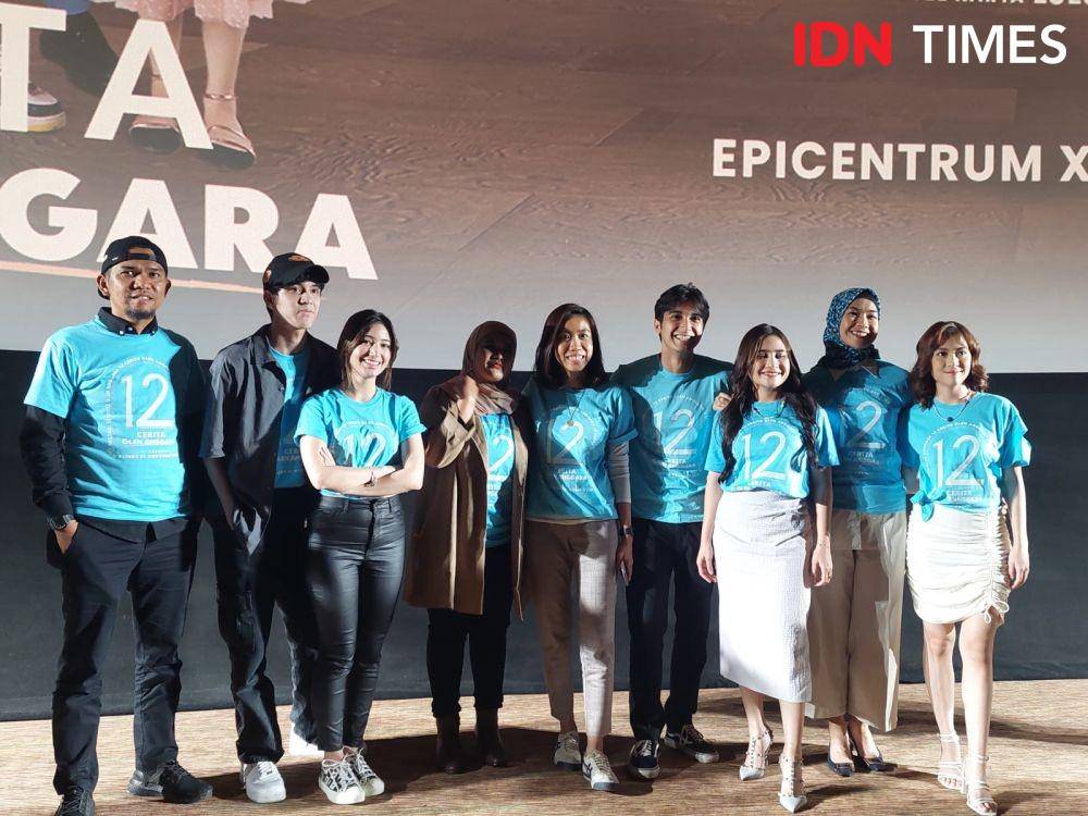 Pemain dan Sutradra film 12 Cerita Glen Anggara dalam Press Conference pada Senin (18/7/2022). (IDN Times/Erfah Nanda)