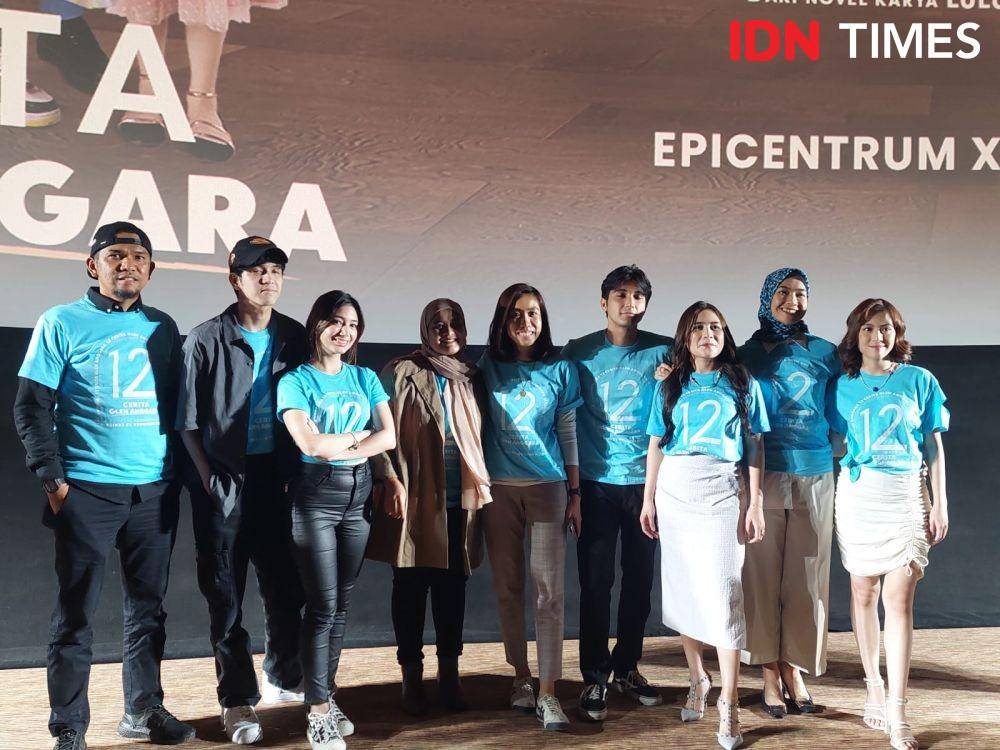Pemain dan Sutradra film 12 Cerita Glen Anggara dalam Press Conference pada Senin (18/7/2022). (IDN Times/Erfah Nanda)