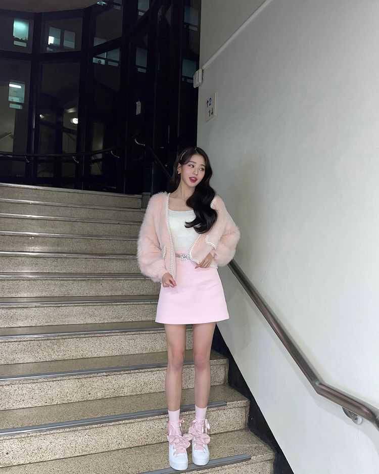 Wonyoung IVE (instagram.com/for_everyoung10)