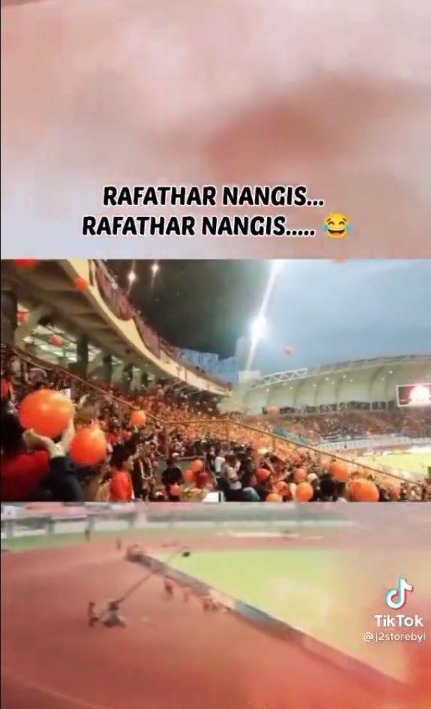kronologi Rafathar diejek suporter (tiktok.com/j2storebyi)