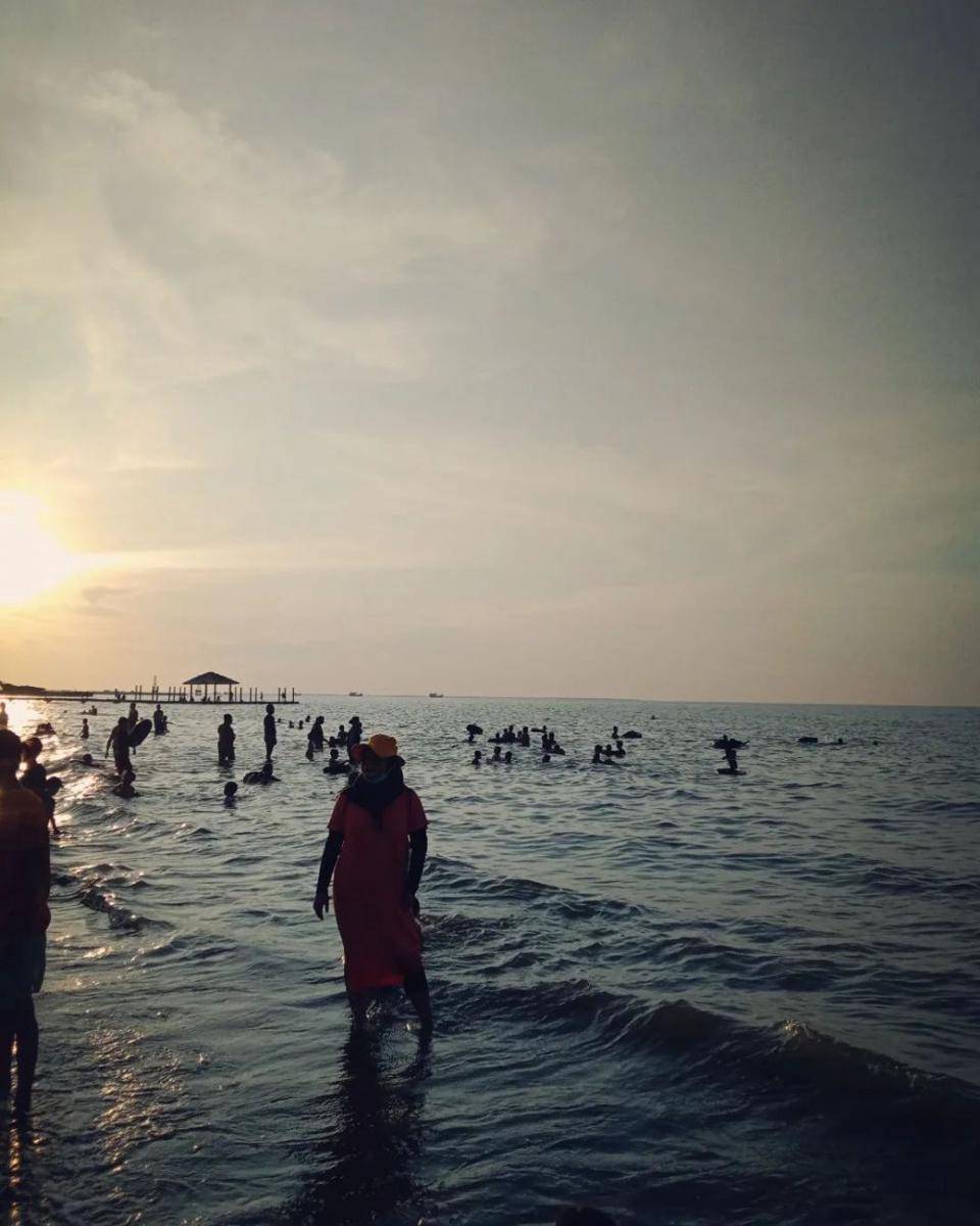 Pantai Alam Indah, Kabupaten Tegal (instagram.com/rosiamalia14)