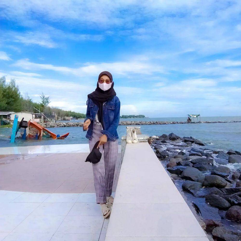 Pantai Alam Indah, Kabupaten Tegal (instagram.com/rinialfiyani96)
