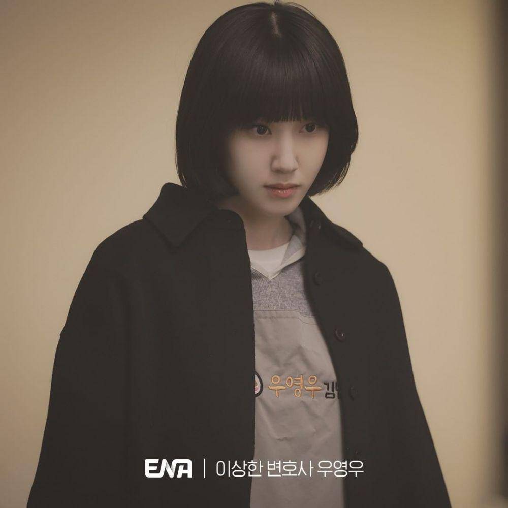 Woo Young Woo (Park Eun Bin) di Kdrama Extraordinary Attorney Woo (instagram.com/channel.ena.d)