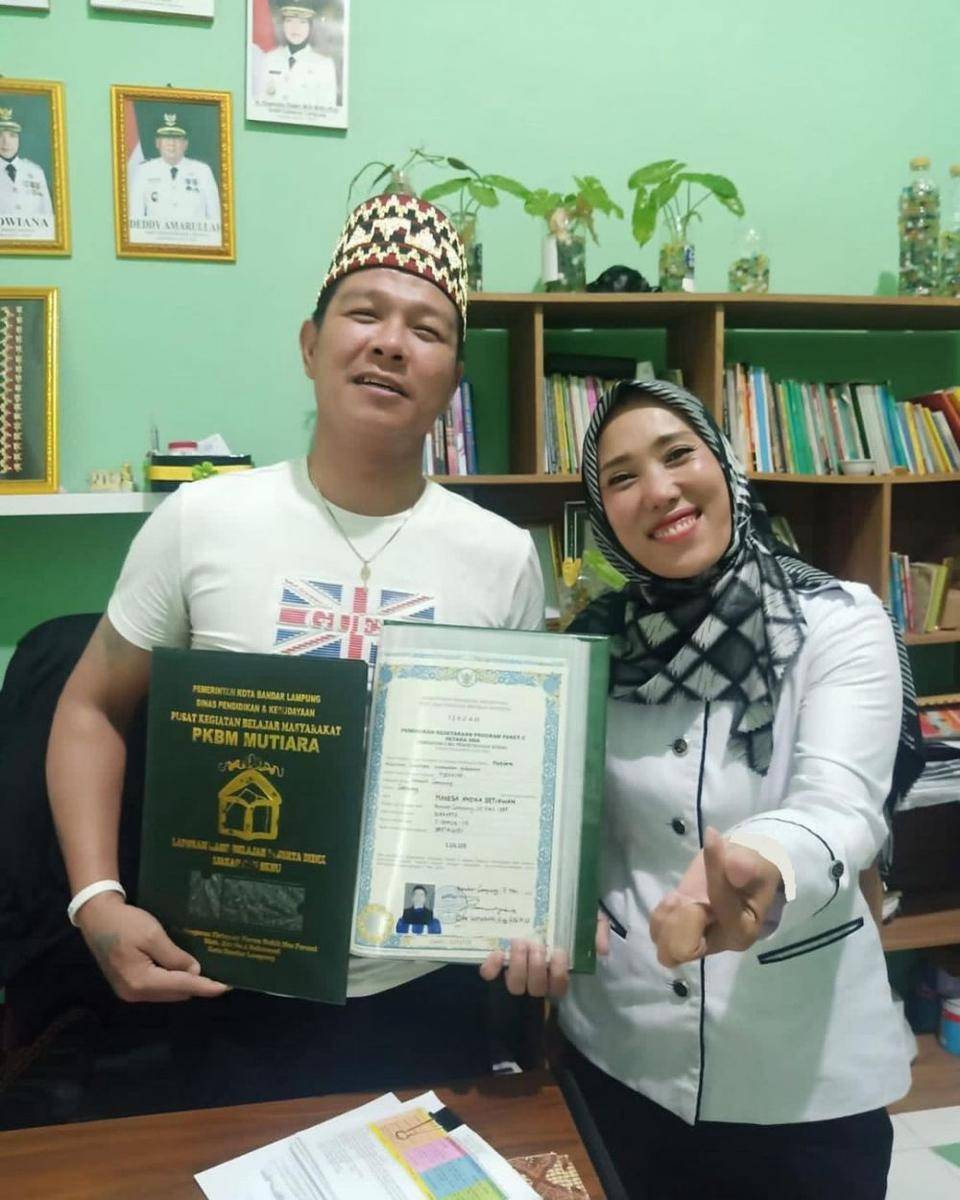 Andika Mahesa lulus SMA (instagram.com/babang_andikamahesa)