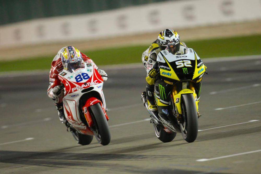 James Toseland membalap untuk tim Tech3 Yamaha. (motogp.com)