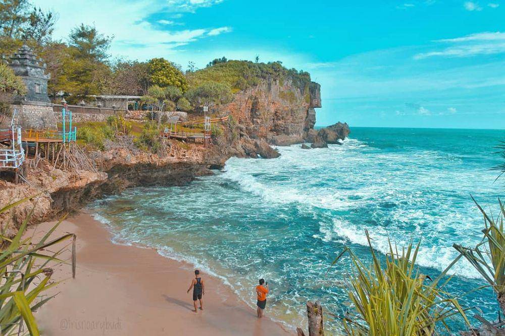potret Pantai Ngobaran (instagram.com/Trisnoarybudi)