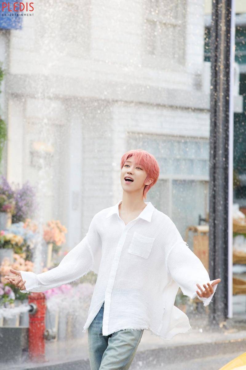 THE8 SEVENTEEN di balik layar pembuatan MV _WORLD (post.naver.com/플레디스엔터테인먼트)
