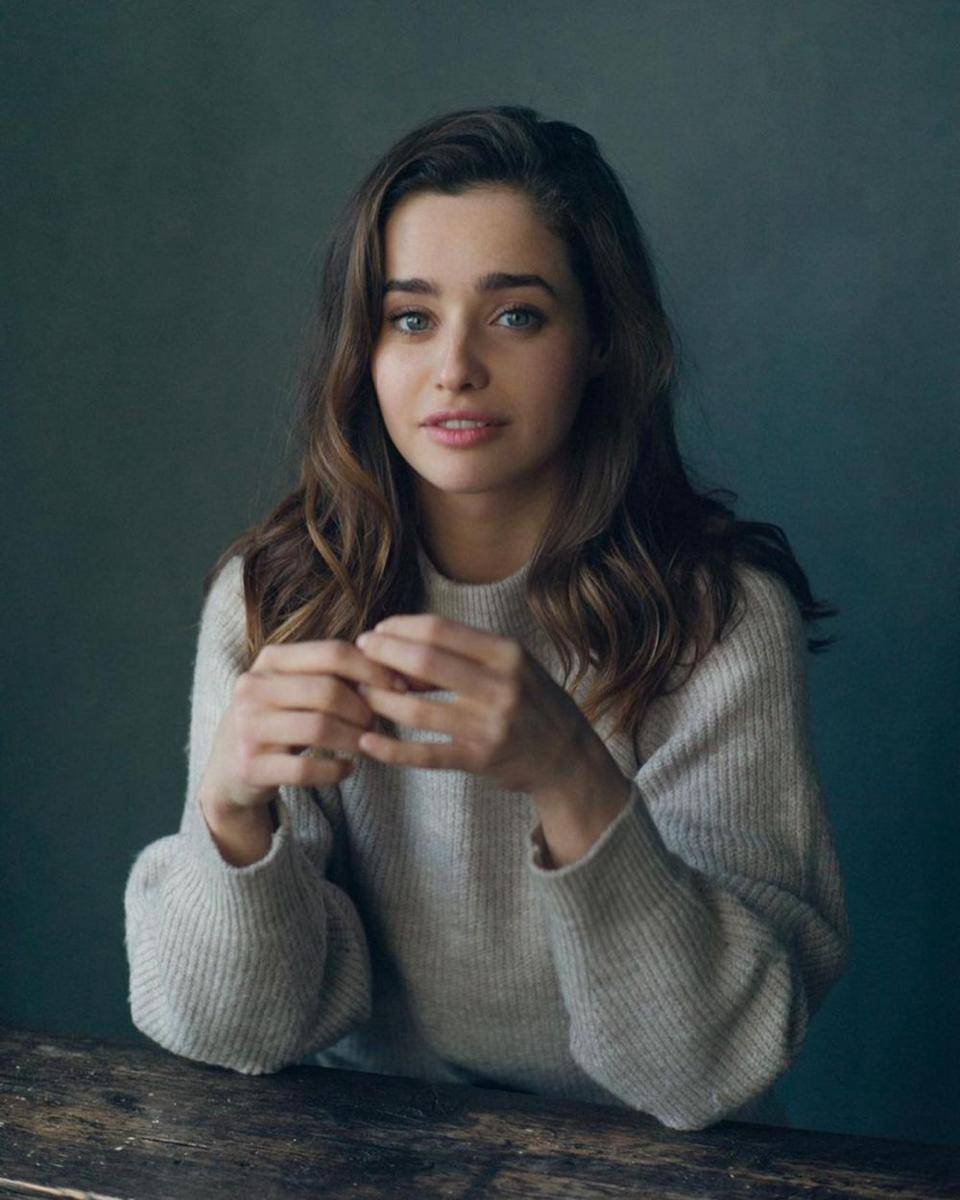 Holly Earl (instagram.com/hollyearl_)