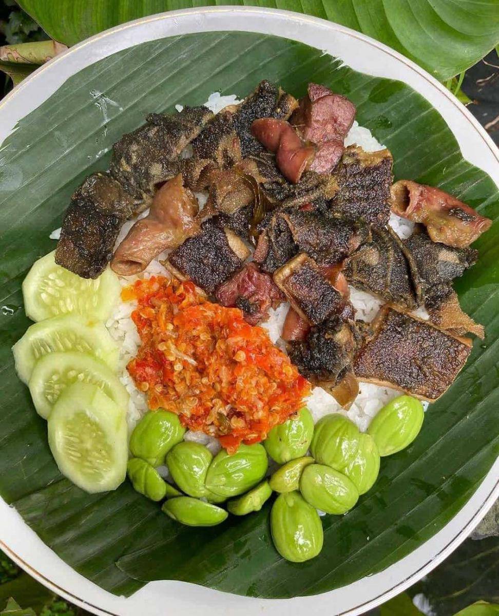 Babat goreng (instagram com/gappyputri)