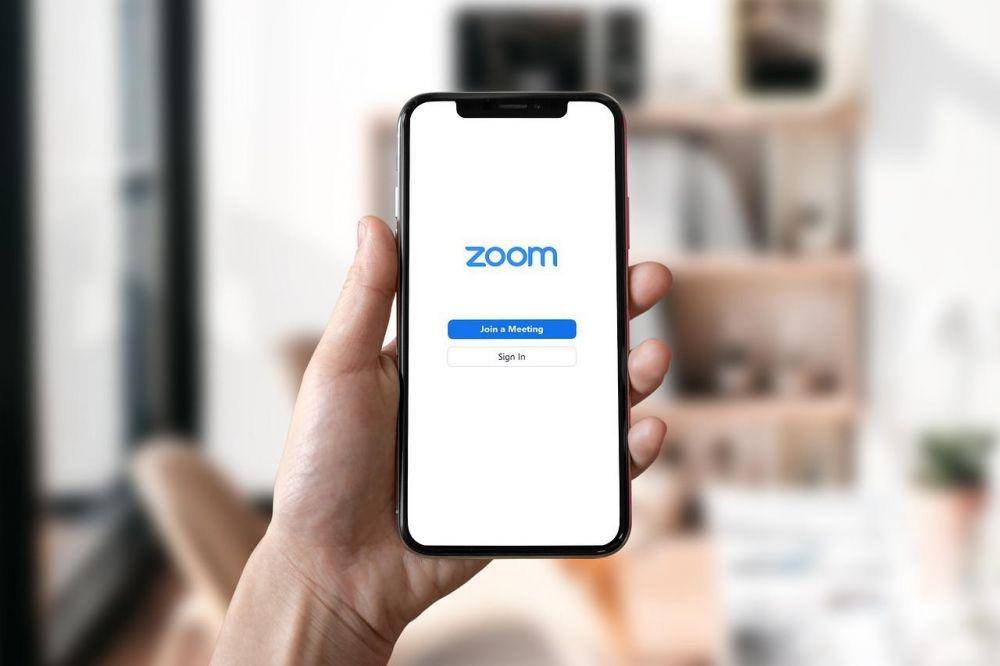ilustrasi Zoom Meeting di HP (Pixabay.com/BiljaST)