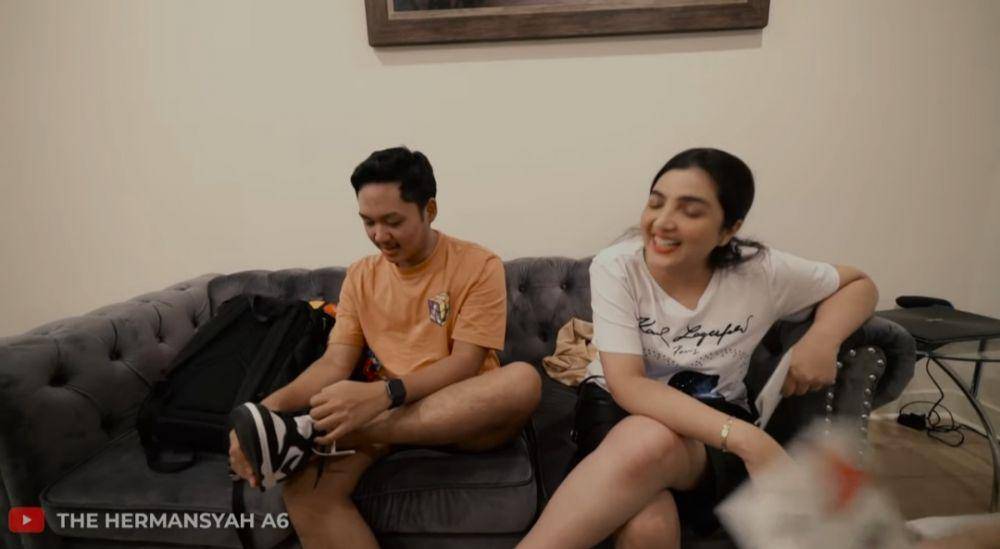 Azriel Hermansyah dapat kado (youtube.com/The Hermansyah A6)