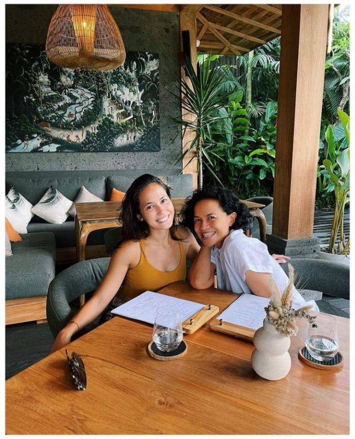 Mira Lesmana dan Pevita Pearce (instagram.com/mirles)