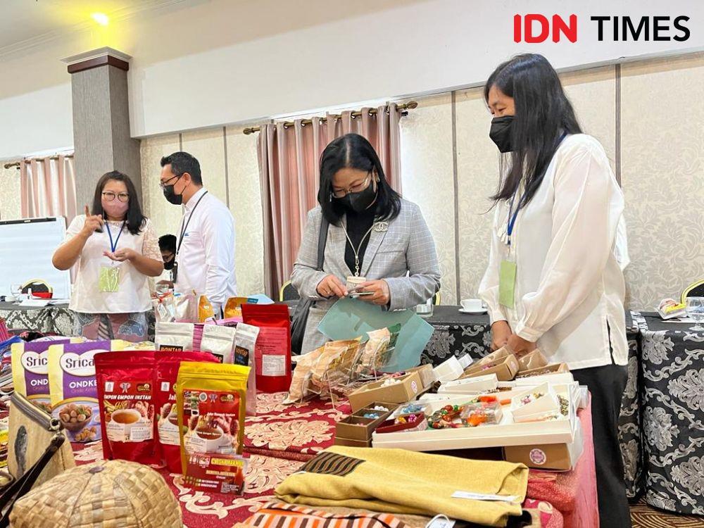 Para pelaku UMKM sedang mengikuti pelatihan ekspor BRI Incubator Go Global yang diselenggarakan BRI RO Semarang. (IDN Times/Anggun Puspitoningrum)
