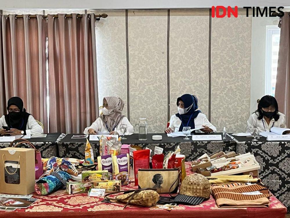 Para pelaku UMKM sedang mengikuti pelatihan ekspor BRI Incubator Go Global yang diselenggarakan BRI RO Semarang. (IDN Times/Anggun Puspitoningrum)