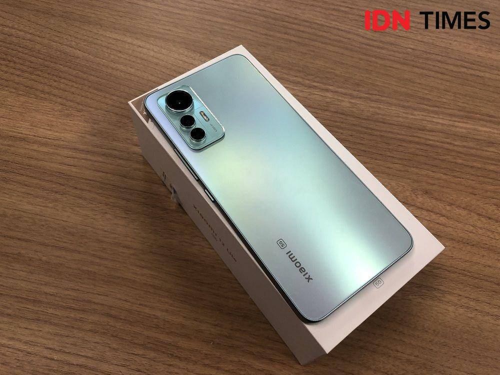 ilustrasi Xiaomi 12 Lite 5G (IDN Times/Rifki Wuda Sudirman)