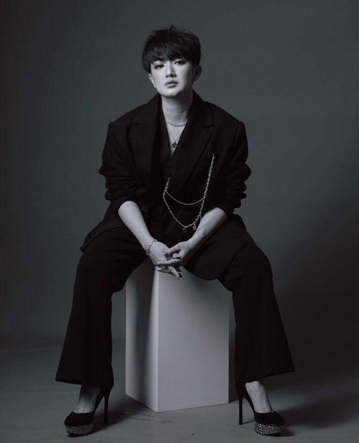 Melly Mono (instagram.com/melly_mono)
