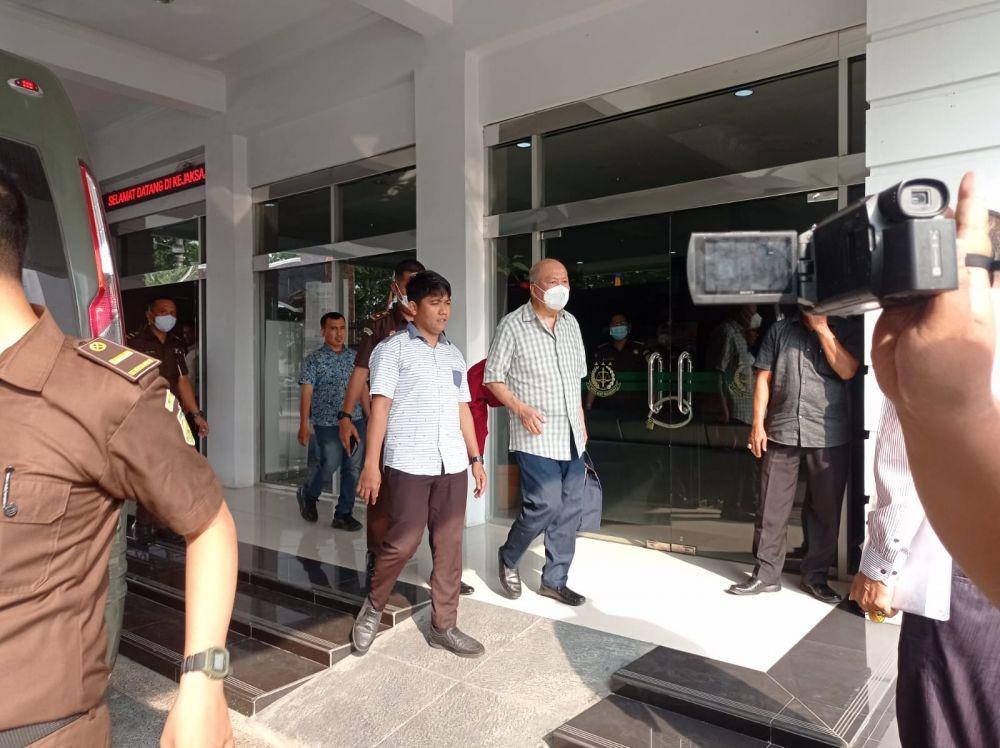 Tersangka Mujianto ditahan oleh Kejati Sumut dalam dugaan kasus kredit macet BTN Medan. (Dok: Kejati Sumut)