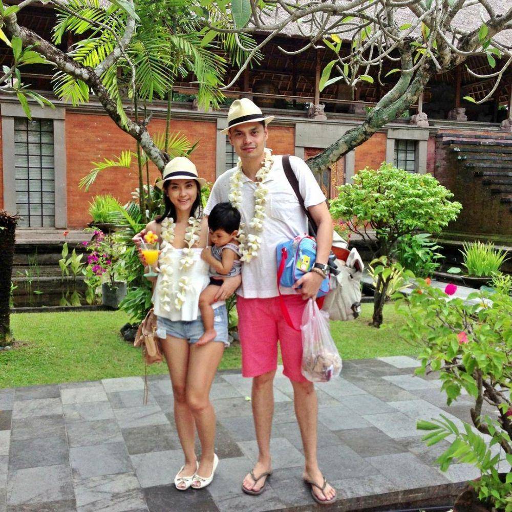 OOTD liburan ala Eva Anindita (instagram.com/eva_anindita_zachrie)