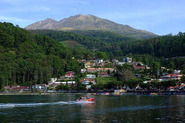 3 Mitos Telaga Sarangan, Tempat yang Ditakuti Para Pasangan