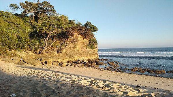 Teluk Kletekan (google.com/maps/ndak ngehack)