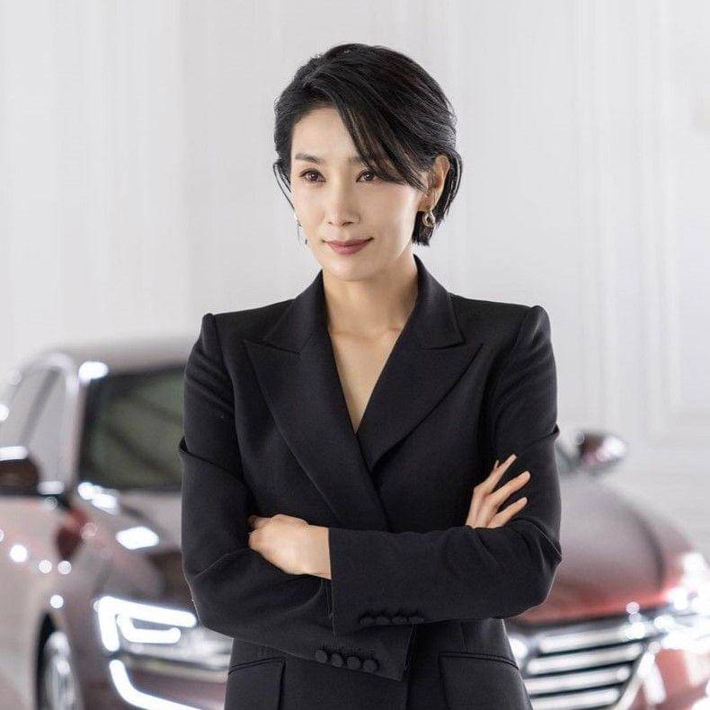Kim Seo Hyung (instagram.com/keyeastofficial)