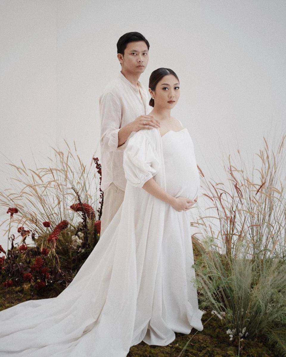 maternity shoot Winona Willy (instagram.com/reynaldibunjamin)
