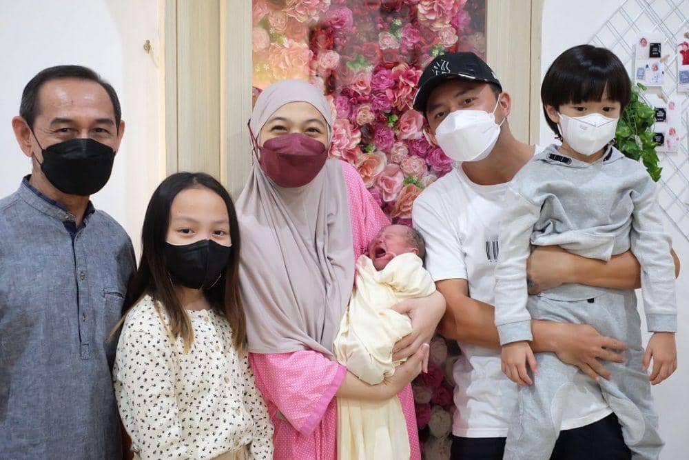 keluarga Ananda Omesh (instagram.com/dianayulestari)