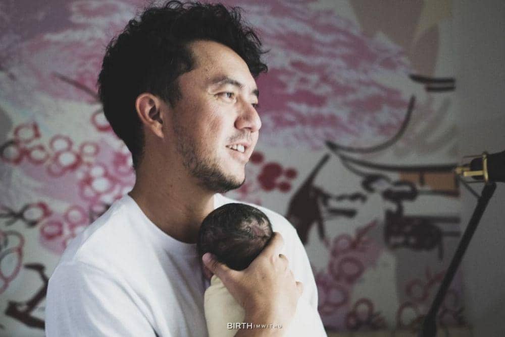 Ananda Omesh dan buah hati (instagram.com/dianayulestari)