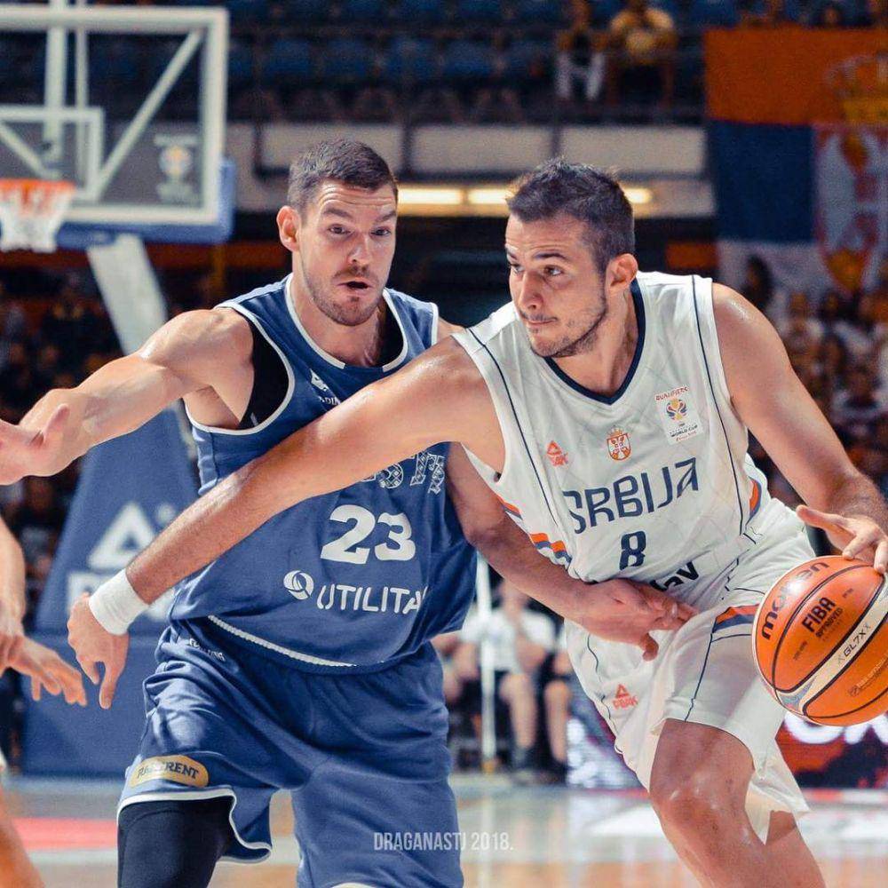 Nemanja Bjelica saat membela Timnas Serbia (instagram.com/nemanjabjelica8)